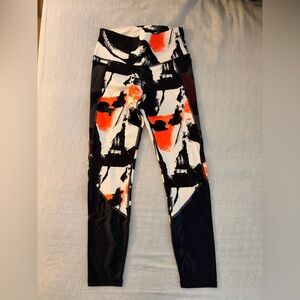 Under Armour leggings. Beautiful color. Only worn one time. Small size.